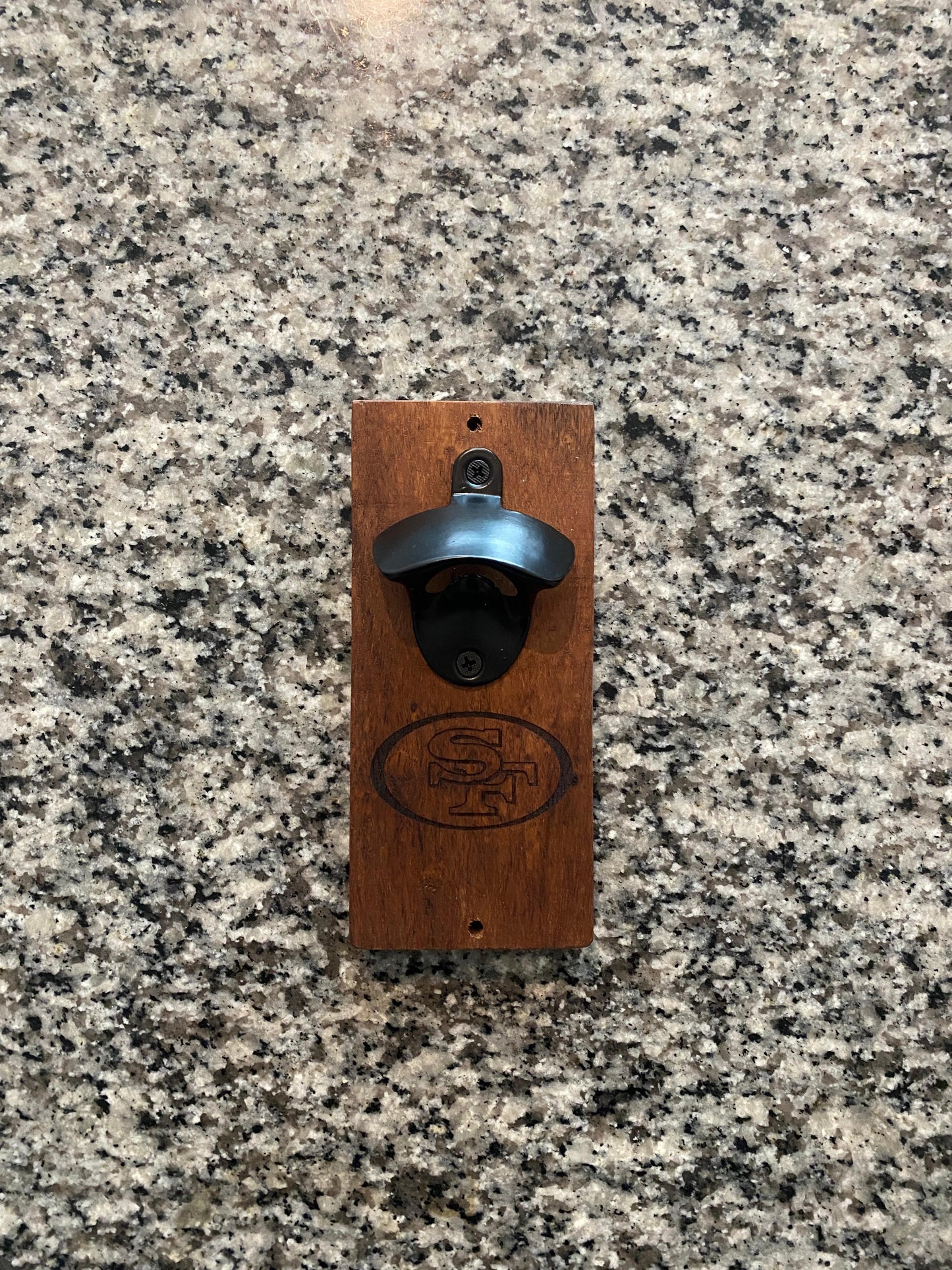 DESTAPADOR DE MADERA PERSONALIZADO